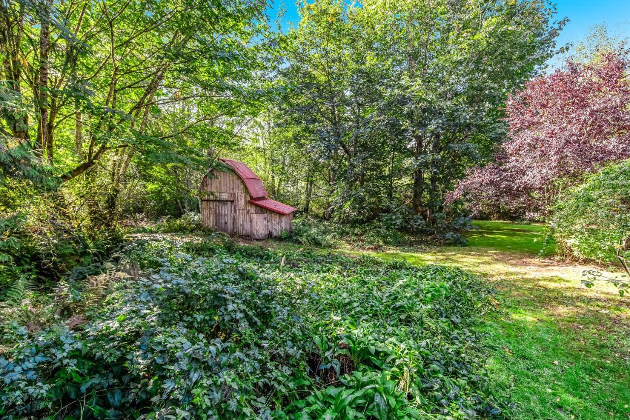 Peaceful Farm In *